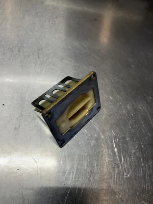 Jaula de admisión Yamaha Yz250 1996 OEM carburador de carburador admisión de pétalos de caña Foto 1 de 3