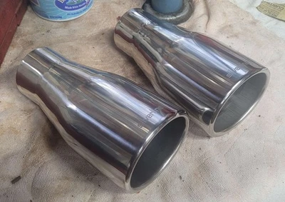 Silverline TK7855 Puntas de escape de acero inoxidable pulido ovalado, 2,25 ID Foto 1 de 4