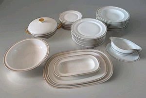 Rosenthal Selb Germany Winifred Porzellan 40 Teile Weiß mit Rand Gold Schwarz - Bild 1 von 9