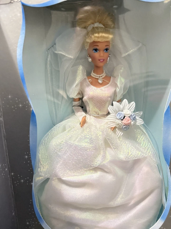 Muñeca de boda Cenicienta 45 aniversario Walt Disney 1995 Mattel/NRFB/NUEVA EN CAJA/excelente estado Foto 1 de 4