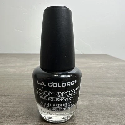 Esmalte de uñas L.A. Color Craze negro con circuitos endurecedores NP412 .44 fl oz Foto 1 de 4