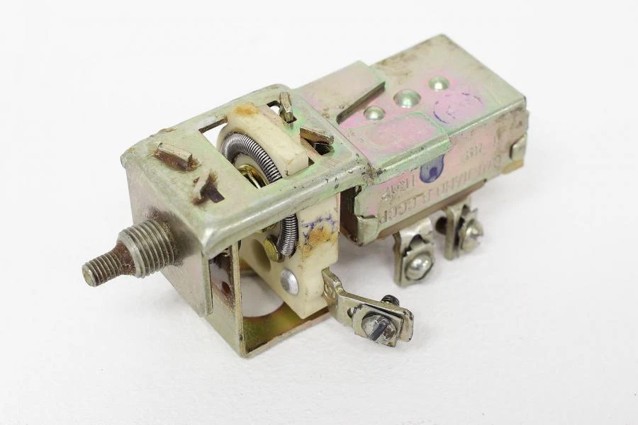 Light switch Volga GAZ24. fixing thread 10mm. Volga GAS UAZ UAS - Image 1 of 1