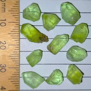 Peridot loose rough gemstones natural crystals bundle Olivine Forsterite 30.8ct - Picture 1 of 6
