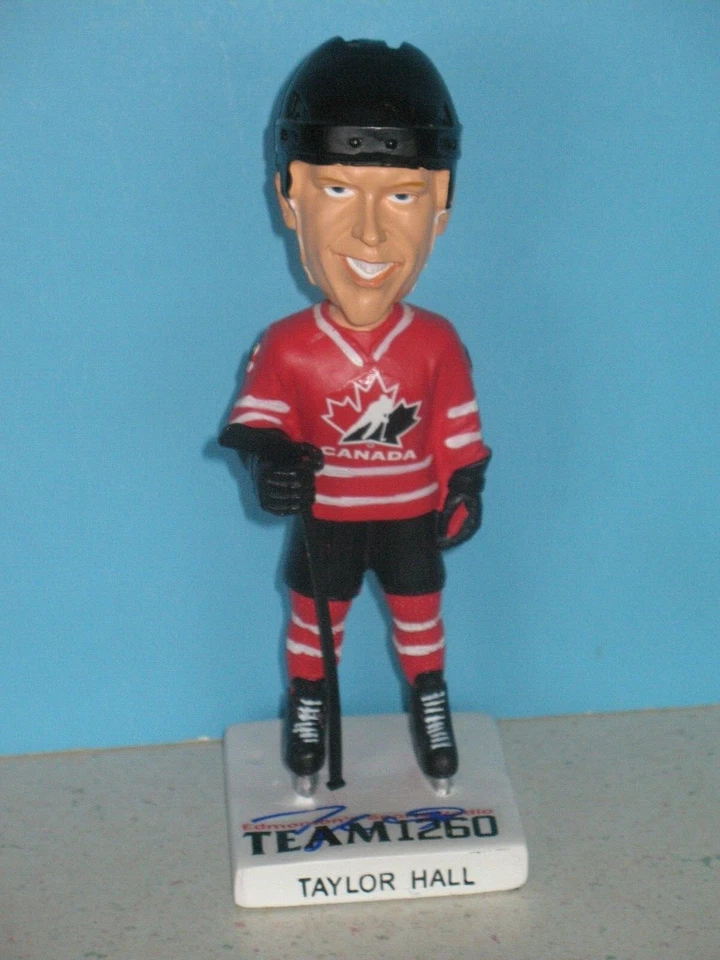 TAYLOR HALL TEAM CANADA BOBBLEHEAD Edmonton Oil Kings Oilers Devils Coyotes Foto 1 de 4