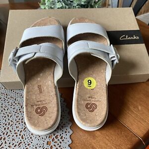 Clarks Women's Size 9 Cloudsteppers White Slip On Slides Sandals