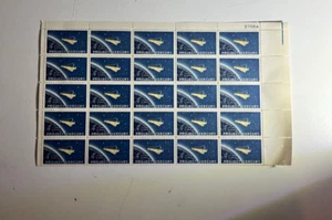 Project Mercury 4¢ Stamp 25 Stamps sheet 27064 UL 1962 - Picture 1 of 3
