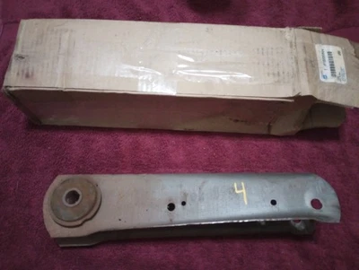 Suspension Rear Control Arms for GM B-Body 1978-1996 Buick Roadmaster LeSabre - Image 1 of 4