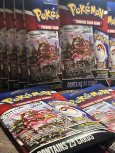 13 Stück Pokemon TCG Mystery Pack mit Foil Karte - MJ Holding Company 2024 Walmart - Bild 1 von 5