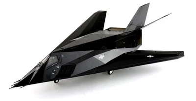 Avión de ataque sigiloso Hobby Master 1:72 USAF Lockheed F-117A Nighthawk, HA5813 Foto 1 de 4
