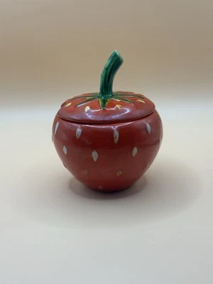 Plato de azúcar vintage de cerámica de fresa con tapa hecho en Japón Foto 1 de 4