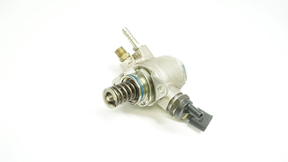 Bomba de combustible de alta presión AUDI S4 S5 2010-2012 3,0 L Foto 1 de 3