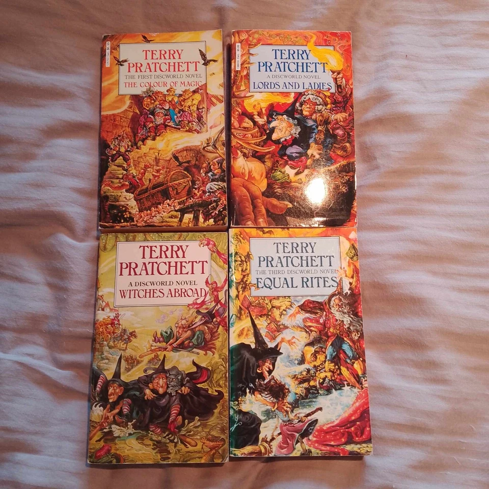 Terry Pratchett Build your Own Book Bundle - Discworld Etc - Image 1 of 1
