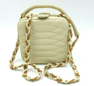 GEORGIO OF BEVERLY HILLS WHITE CUBEBAG PURSE HANDBAG WITH CARRY COVER - Image 1 of 4