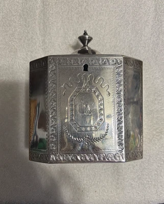 Carrito de té de plata esterlina de George Smith II y Thomas Hayter alrededor de 1790 Foto 1 de 4