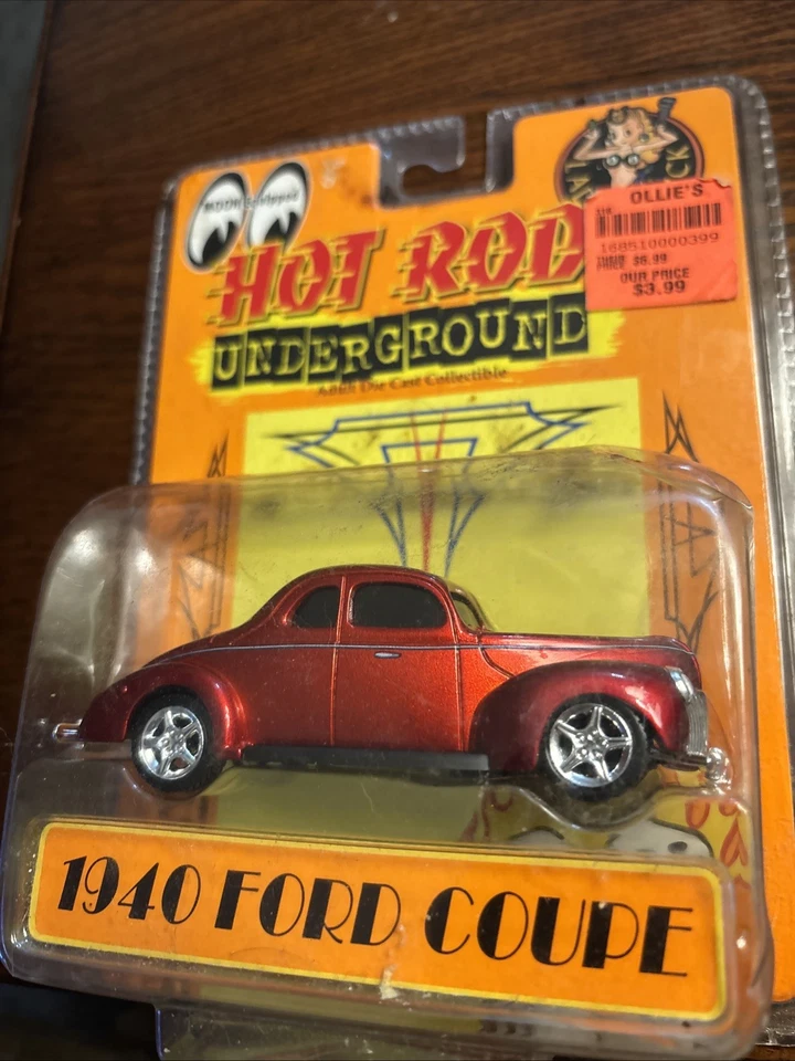 Toy Zone Inc Hot Rod Underground 1940 Ford cupé rojo con techo rígido negro nuevo Foto 1 de 3