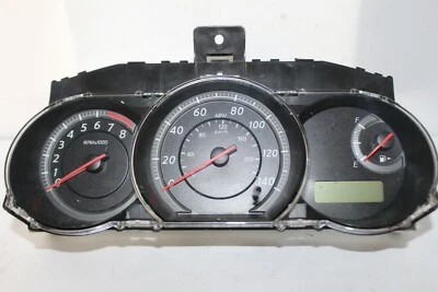 Cuadro de instrumentos velocímetro medidores del panel de instrumentos Nissan Versa 2012 39.256 millas Foto 1 de 4