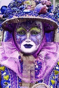 MASK *FRIDGE MAGNET* DRAMA CARNIVAL PARADE MARDI GRAS FESTIVAL COSTUME COLORFUL - Imagen 1 de 2