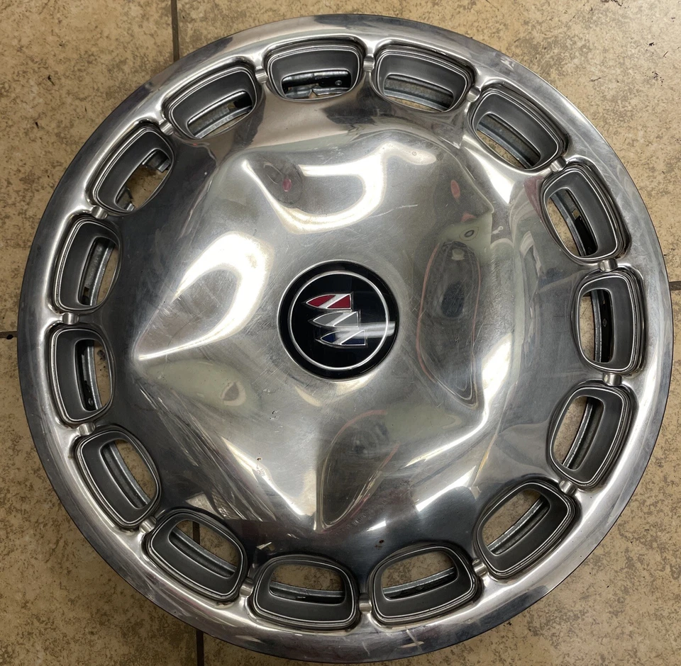 Cubierta de rueda base chasis comercial Buick LeSabre original GM 1992-1999 25551430 Foto 1 de 4