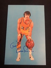 GAIL GOODRICH 1973-74 NBA PLAYER’S ASSOCIATION SIGNED AUTOGRAPHED CARD LAKERS
