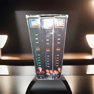 The X-Files VHS Boxed Set - 6 Episode Collection with Original Art Cards - Image 1 of 2