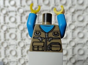 LEGO Torso Assembly for twn398 Male Dad Father from 31108 Caravan Family Holiday - Picture 1 of 2