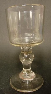 Öllampe in Trinkglasform, Anfang 19. Jh. Mundgeblasenes farbloses Glas. Abriß. - Picture 1 of 1