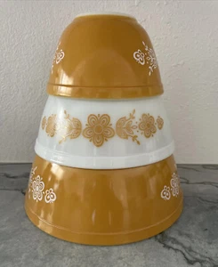 VTG Set of 3 PYREX Yellow Gold Butterfly Mixing Bowls, #401, #402, #403 GUC - Picture 1 of 24