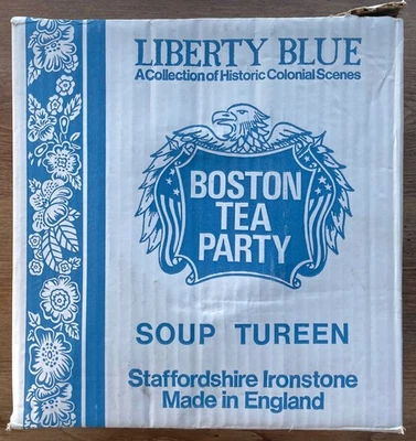Liberty Blue Staffordshire Ironstone - Boston Tea Party - Soup Tureen en muy buena condición+ Foto 1 de 4