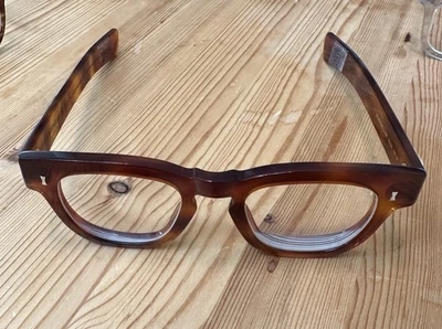 Cubitts Cruikshank, Anteojos Montura Gruesa, Tamaño: Grande Foto 1 de 3