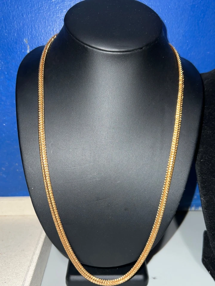 Collar de cadena de espiga enchapado en oro de 18 quilates marca U7 usado Foto 1 de 4
