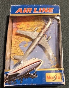 Maisto Diecast Airplane American Airlines Boeing 737-800 Silver - Picture 1 of 12