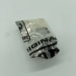 NOS Ferrari H1 Headlight Bulb 308 GT4 365 BB GTB/4 Daytona {400} Headlamp - Picture 1 of 3