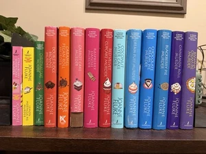 Lot of 14 Joanna Fluke Hardcover/PB Books - 2 Signed! Hannah Swensen Series - Picture 1 of 10