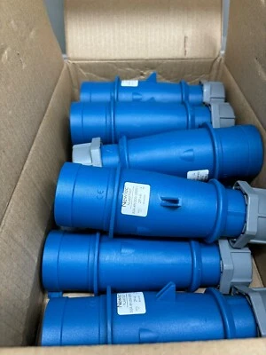 Box of 10  3 Pin Blue Commando Plug 240V 2P+E  32amp IP44.  - Image 1 of 4
