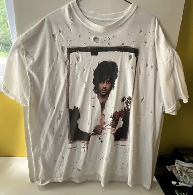 Prince. Lluvia púrpura. Colección Prince Music. Camiseta oficial. Mediano Foto 1 de 4