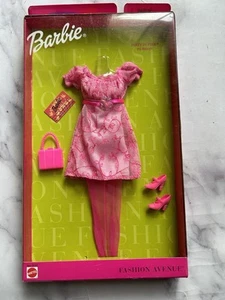 Mattel 1999 Fashion Avenue Party En Rosa Barbie Muñeca Conjunto - Imagen 1 de 2