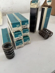 67-70 Camaro Corvette LT 1 350 , 302 High-performance valve springs part 330585 - Picture 1 of 8