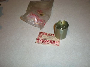 New NOS Genuine Kawasaki Throttle CA2 5 Valve H2 Mach IV 1972 - 1975 - Picture 1 of 1