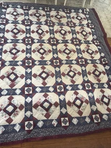 Edredón antiguo de retazos azul borgoña, beige. Máquina y cosido a mano - Imagen 1 de 8