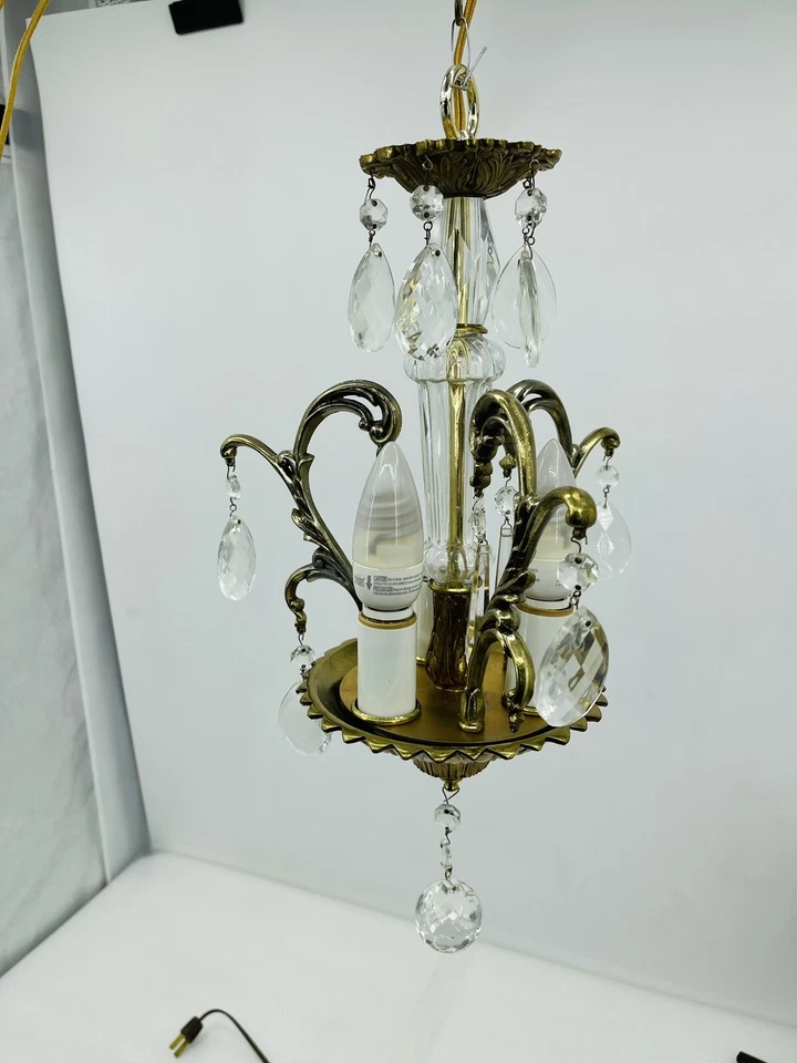 MC Crystal Prism BRASS Chandelier VTG Lighting GIM443 Hollywood Regency WORKS - Image 1 of 4
