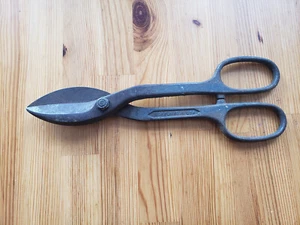 Ancienne coupe en tôle d'étain MADE IN USA goutte acier massif forgé 10" - Photo 1/3