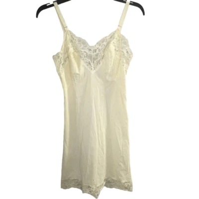 Vintage 60s Gossard Artemis pale yellow nylon & lace slip nightgown 32 short XS - Image 1 of 4