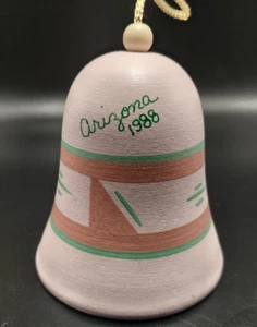 Campana de cerámica Arizona 1988 vintage adorno de Navidad vacaciones - Imagen 1 de 4