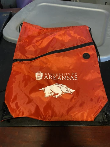 University of Arkansa Drawstring Cinch Bag w/ Front Zip Cover