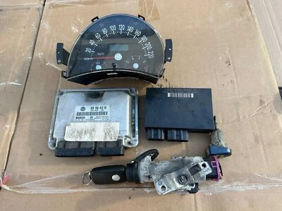 VW Nuova Beetle 1Y Cabrio Centralina Motore - Set 038906019KR Tachimetro - Immagine 1 di 4