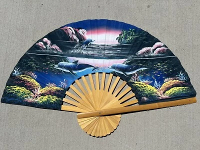 Abanico pintado a mano de Hawaii Foto 1 de 4