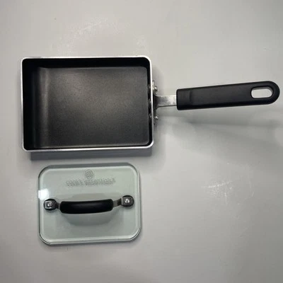 Cooks Essential Porcelain Enamel Aluminum Nonstick skillet w/tempered glass pres - Image 1 of 4