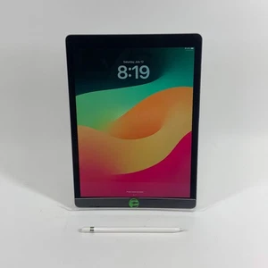 Solo WiFi Apple iPad Pro 12.9" 2da Generación 512GB 17.7.8 Plateado MPKY2LL/A - Imagen 1 de 8