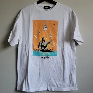 XLRGE White Gorilla on Bombed Island Mens SZ Large Short Sleeve Streetwear Shirt - Picture 1 of 9