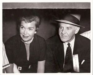 Original Jane Wyman Academy Award Winner & Walter Winchell Type 1 8x10 Photo - Picture 1 of 2